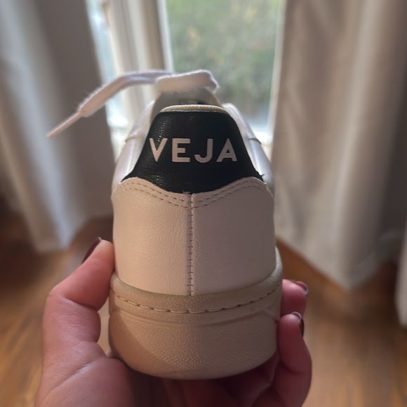 Veja V-10 - Picture 3 of 4